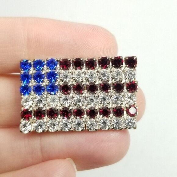 Vintage Rhinestone American Flag Brooch, Red White Blue Silver Tone Lapel Pin - Picture 1 of 7